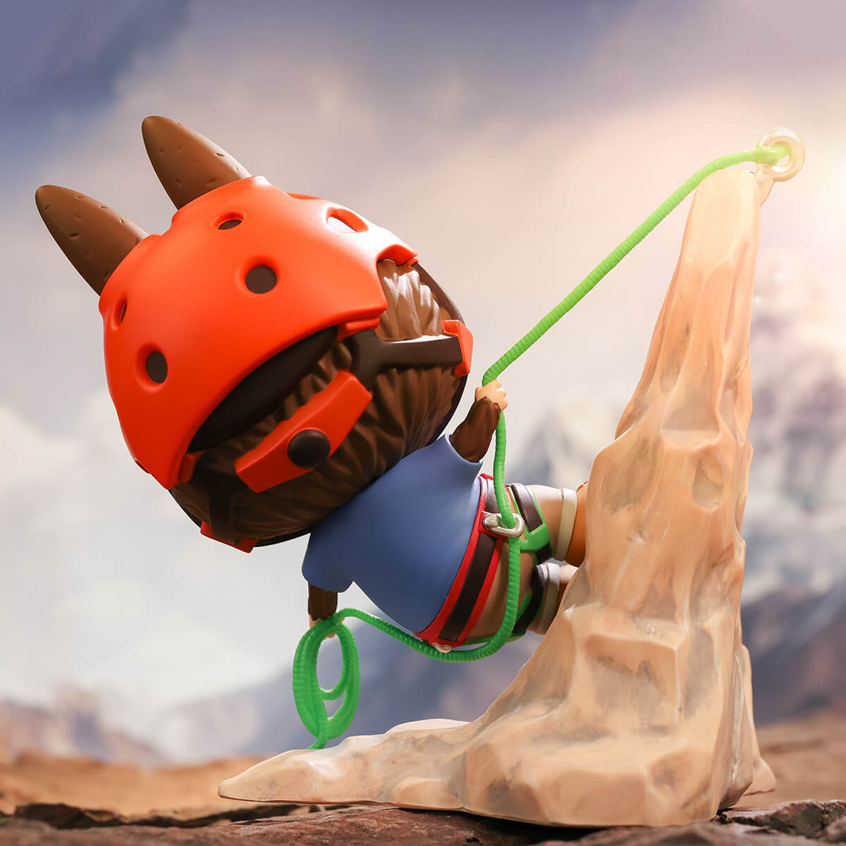 LABUBU Climber Figurine | CDA715609 Figure | CDA715609