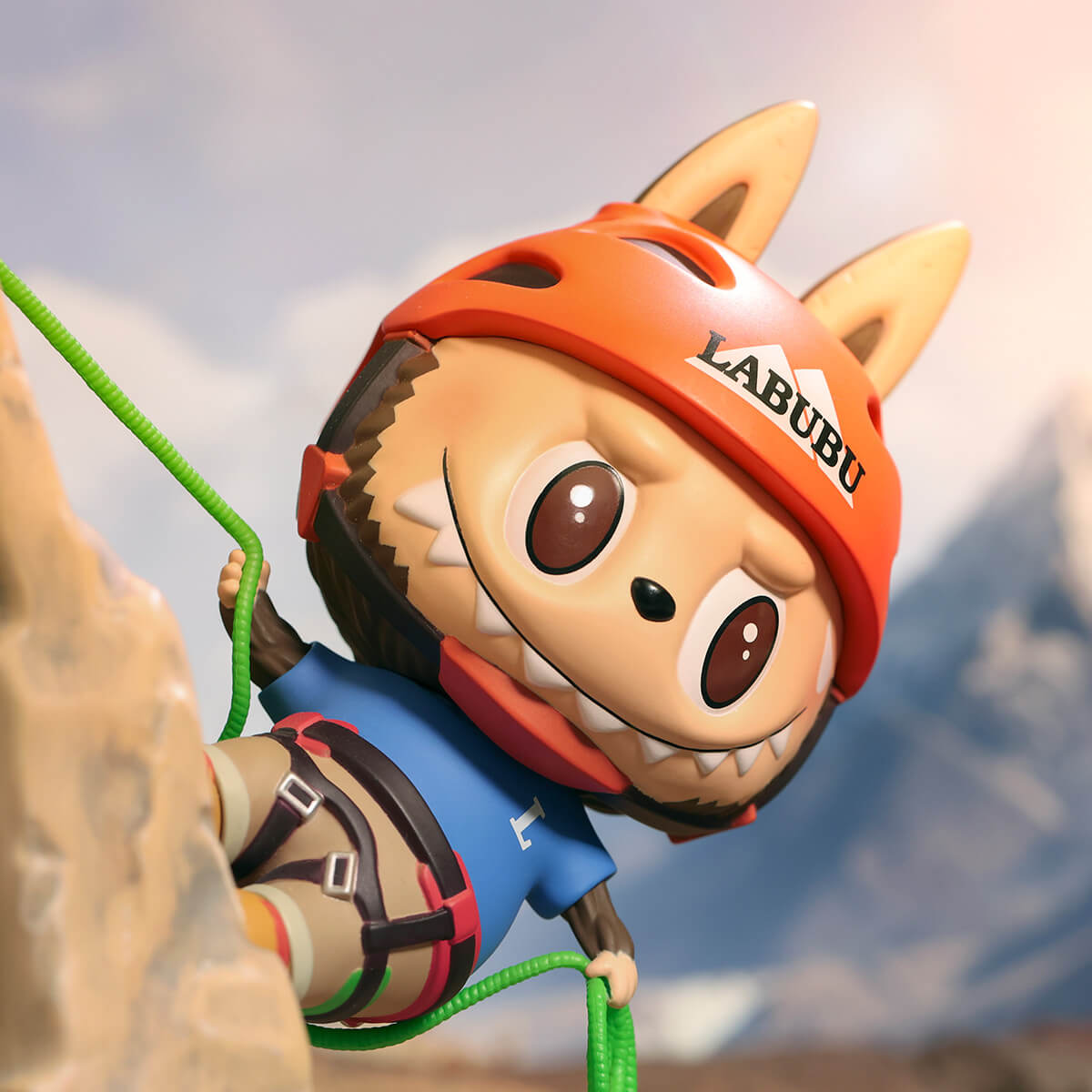LABUBU Climber Figurine | CDA715609 Figure | CDA715609