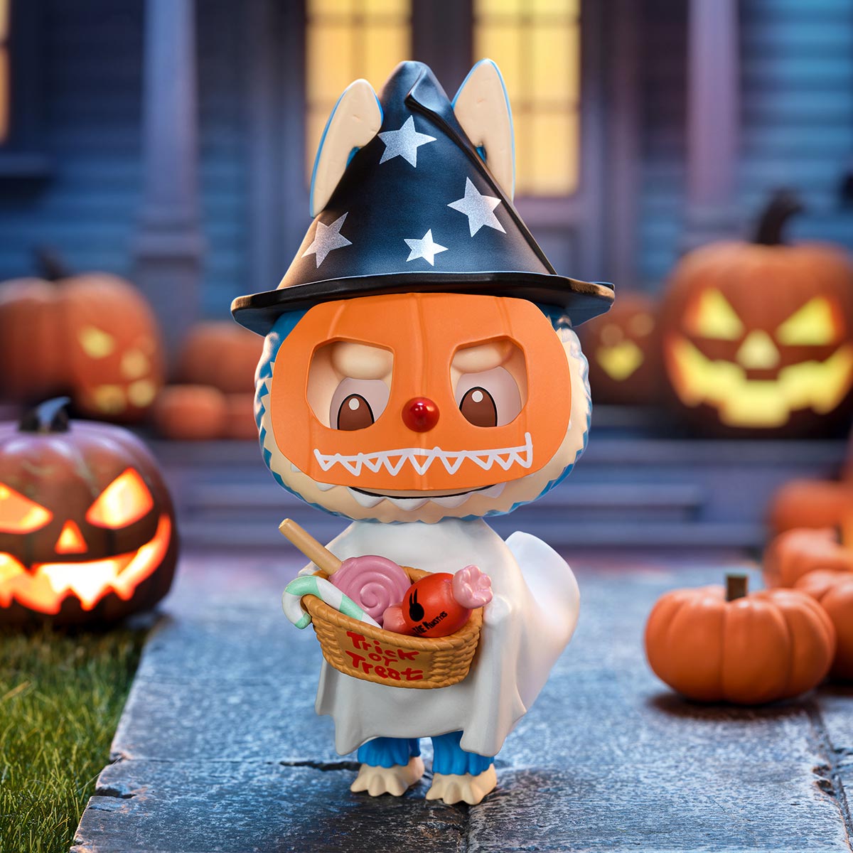 LABUBU Trick-or-Treater Figure | LNB136805 Figure | LNB136805